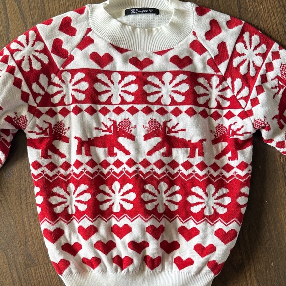 Simplee Apparel Red and White Sweater small - Picture 2 of 3